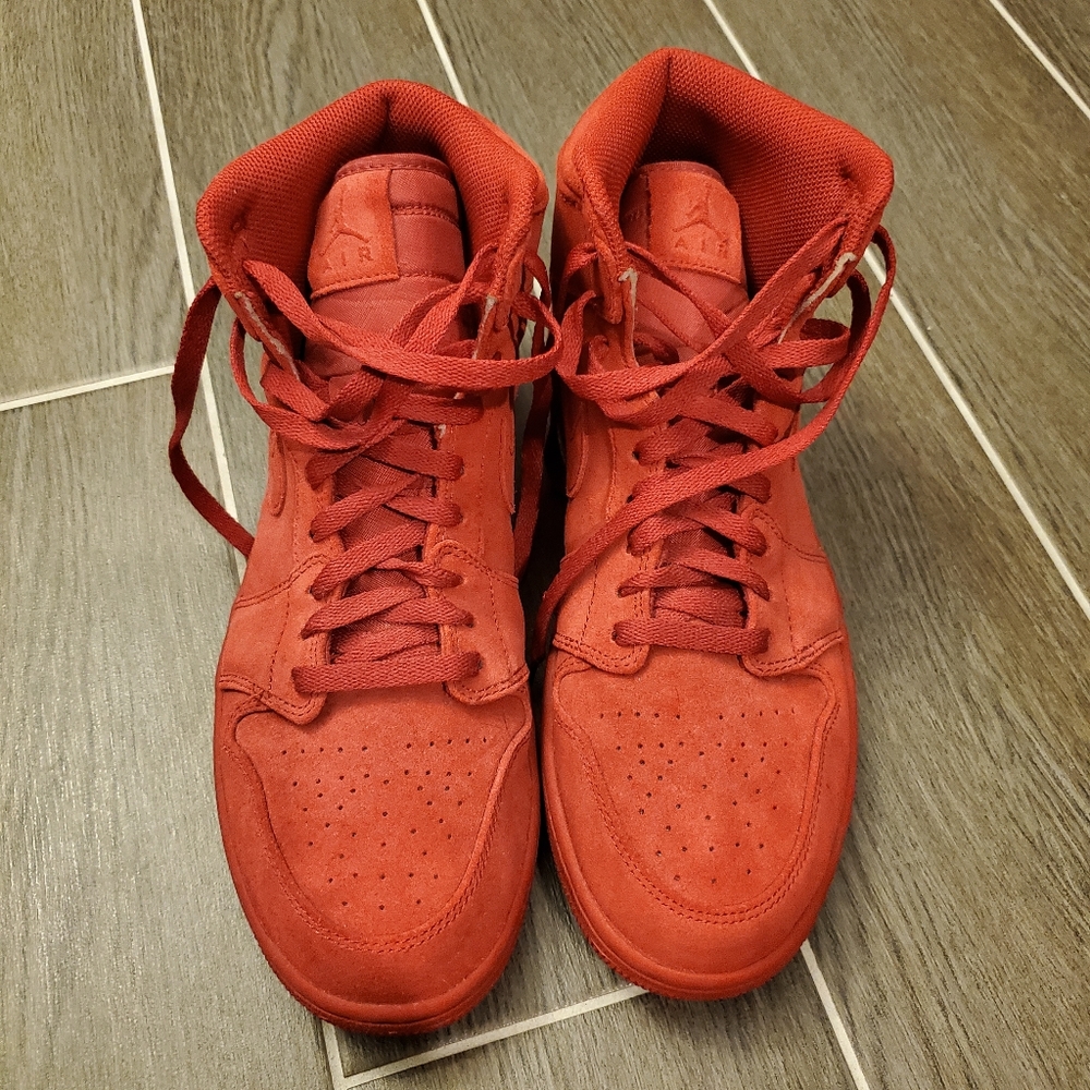 Nike Air Jordan 1 Red Suede